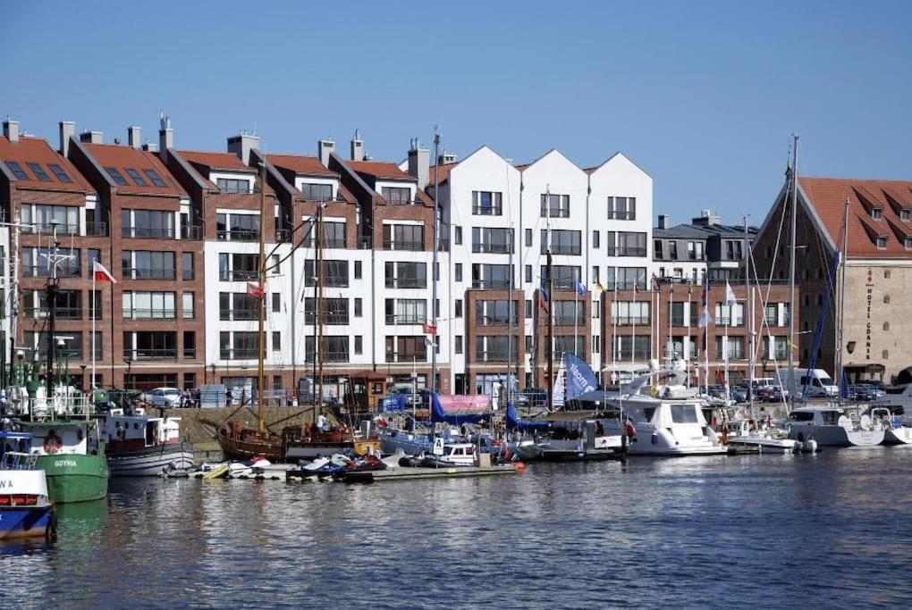 Golden Apartments Szafarnia 7-1 Gdańsk Exteriör bild